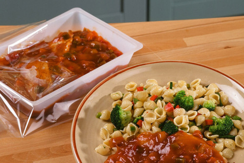 Kalkoenfilet met zingarassaus