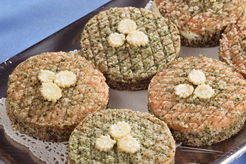 Kalkoenburgers met geroosterde pijnboompitten