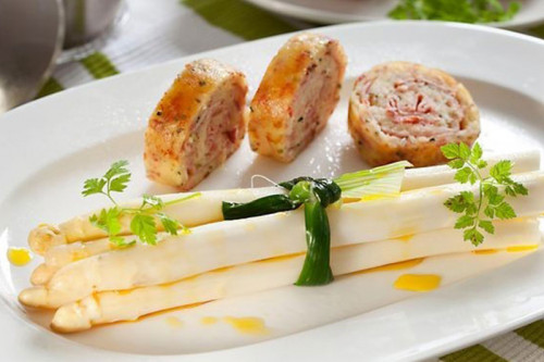 Boterasperge met ham rolletjes