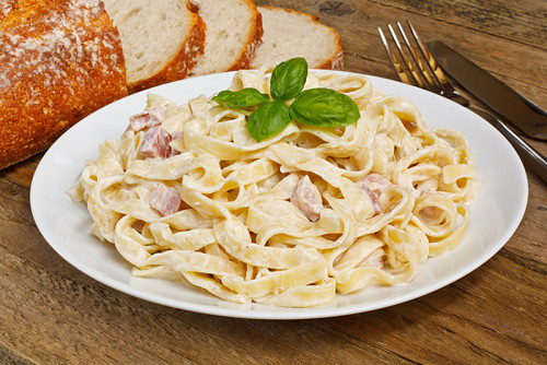 Italiaanse Pastamaaltijd volkoren Tagliatelle à la Carbonara