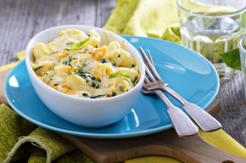 Vegetarische pasta met spinazie en pompoen