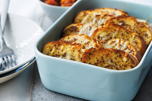 Broodpudding met gruyère en mosterd