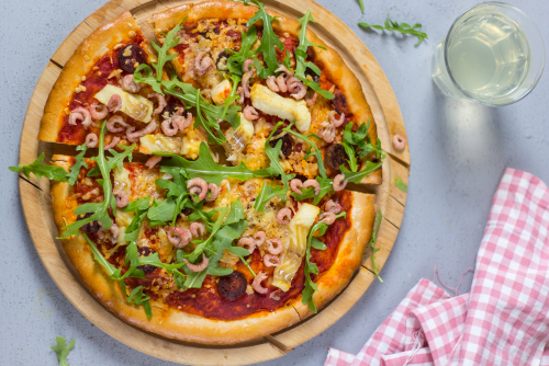 Surf & Turf Pizza met vis en chorizo