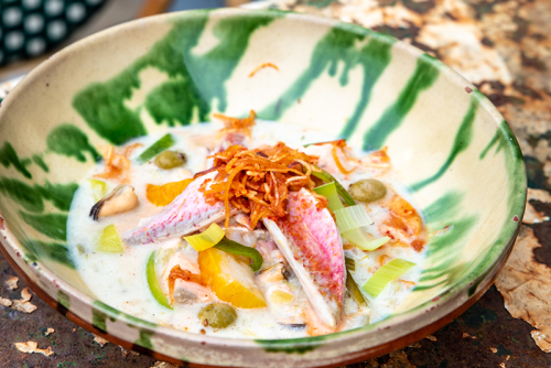 Vis-chowder met gefermenteerde pompoen
