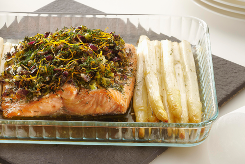 Zalmfilet met asperges uit de oven