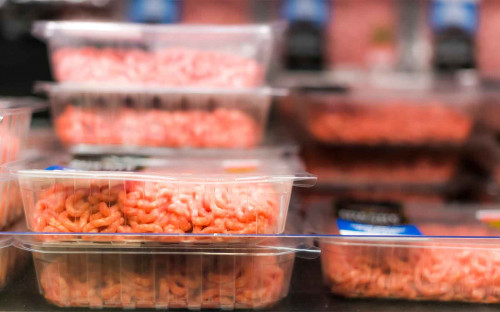 Supermarkt focust aanbiedingen weer meer op vlees