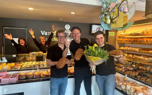 Van der Steen bakt beste paasbrood van Nederland