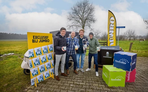 Jumbo introdu­ceert plantaar­dige yoghurt van Nederlandse sojabonen
